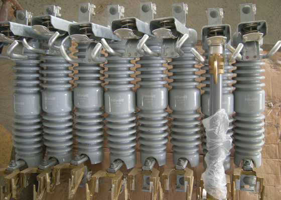 Ανθεκτικός 15KV αποσύνδεση ασφαλίστρα Κόψιμο Εύκολη λειτουργία με 320mm απόσταση σύρματος